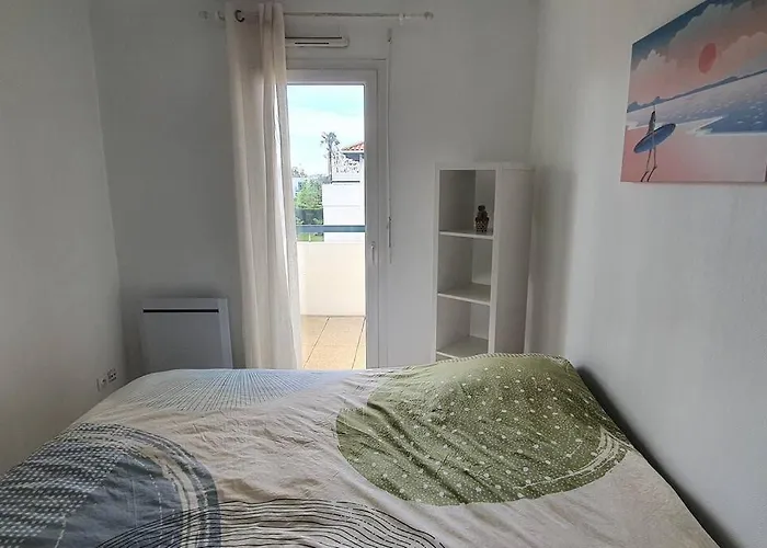 Le Paisible Yourhosthelper Бейонн